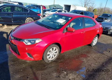 2015 Toyota Corolla Le z USA, uszkodzony, nr VIN 2T1BURHE8FC356647